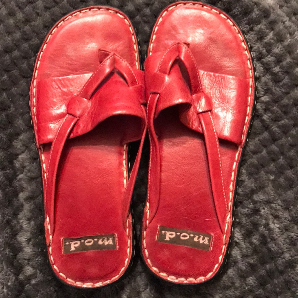 M.O.D. Leather Sandals